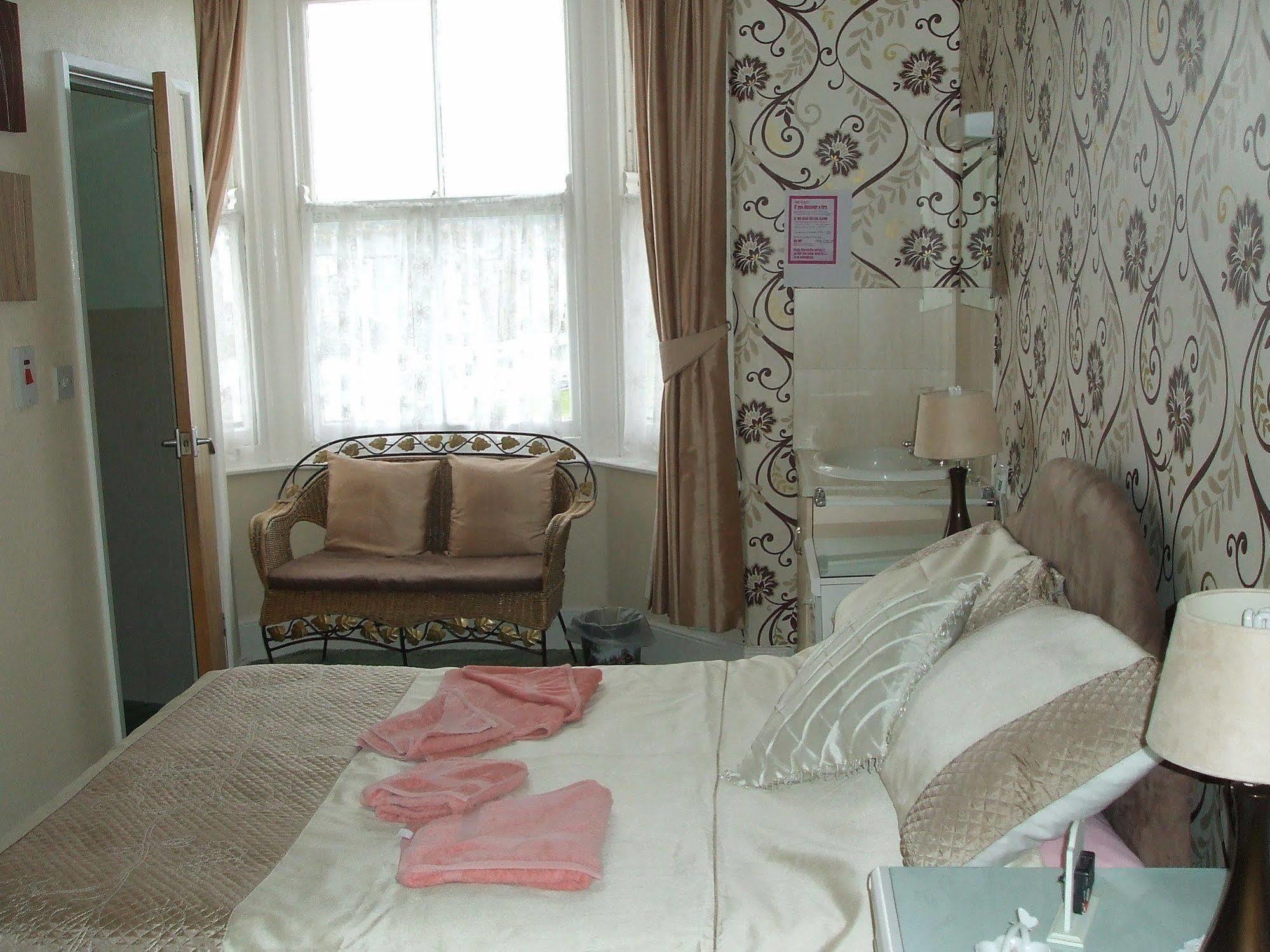The Arran Hotel Scarborough Ngoại thất bức ảnh
